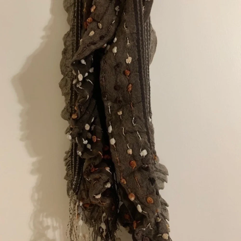 Brown Orange and White Stringy Scarf‎